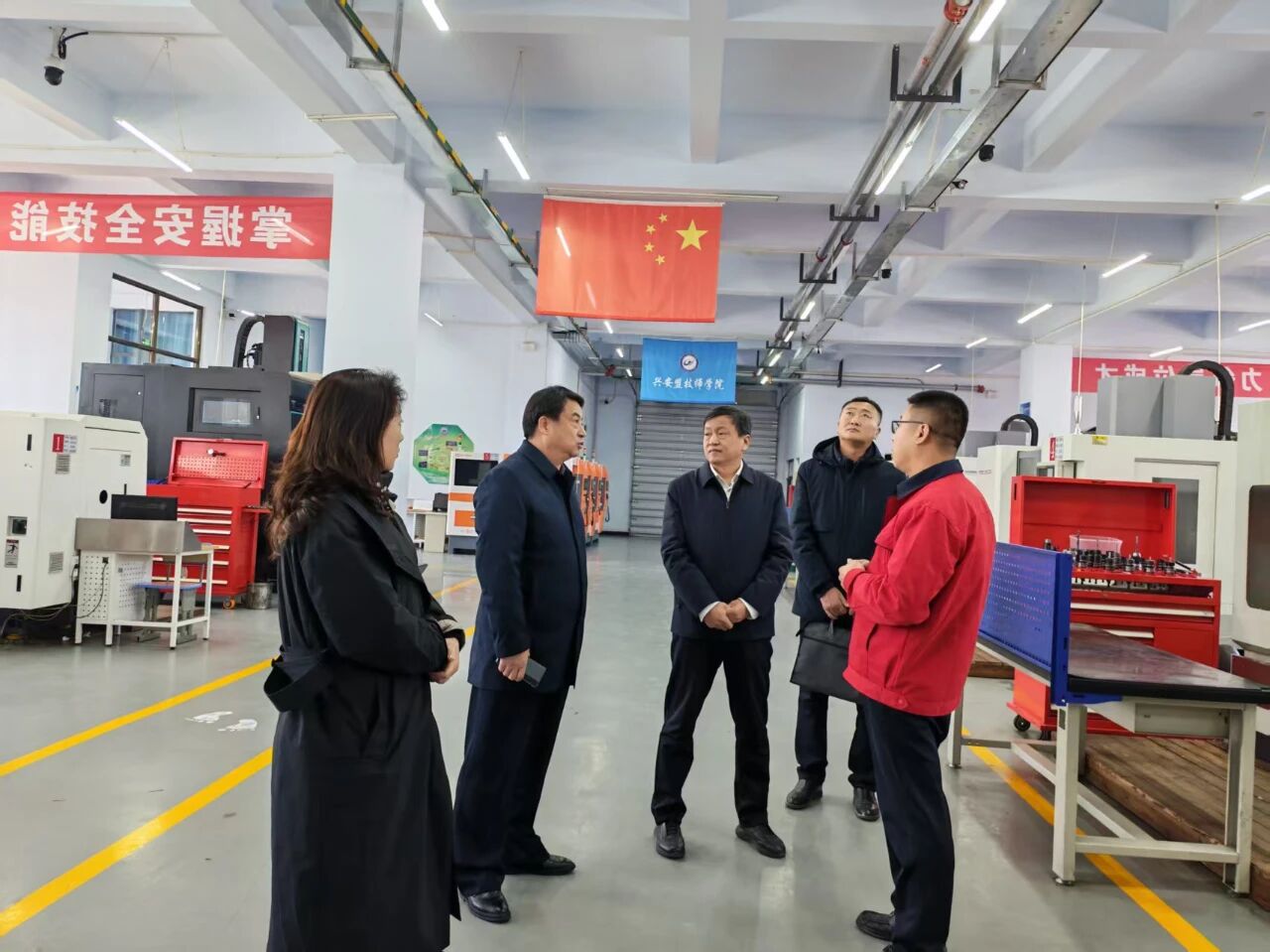 盟人社局开展技工学校、民办职业培训机构冬季安全生产大检查工作